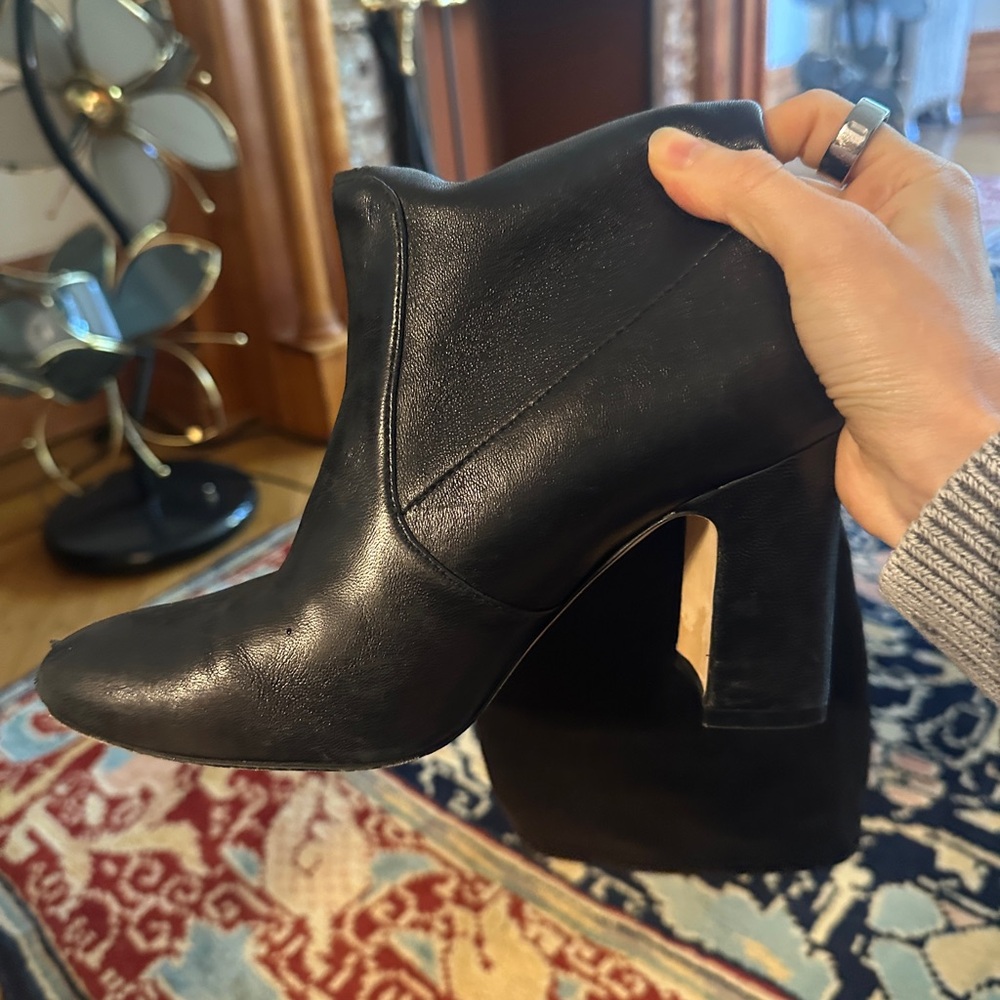 Stuart Weitzman Black Knee-High Women's Boots - Picture 3 of 5